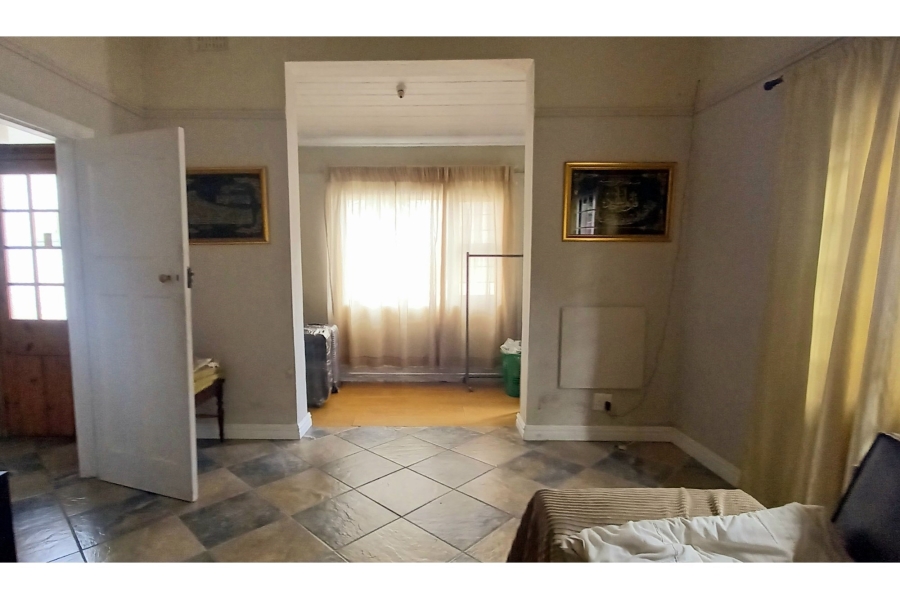10 Bedroom Property for Sale in Maitland Western Cape